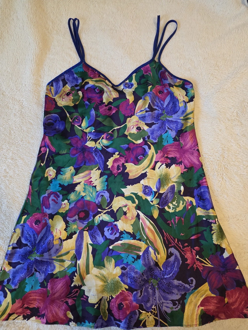 Vintage Val Mode Women’s Multicolor Floral V-Neck Sleeveless Nightgown Slip